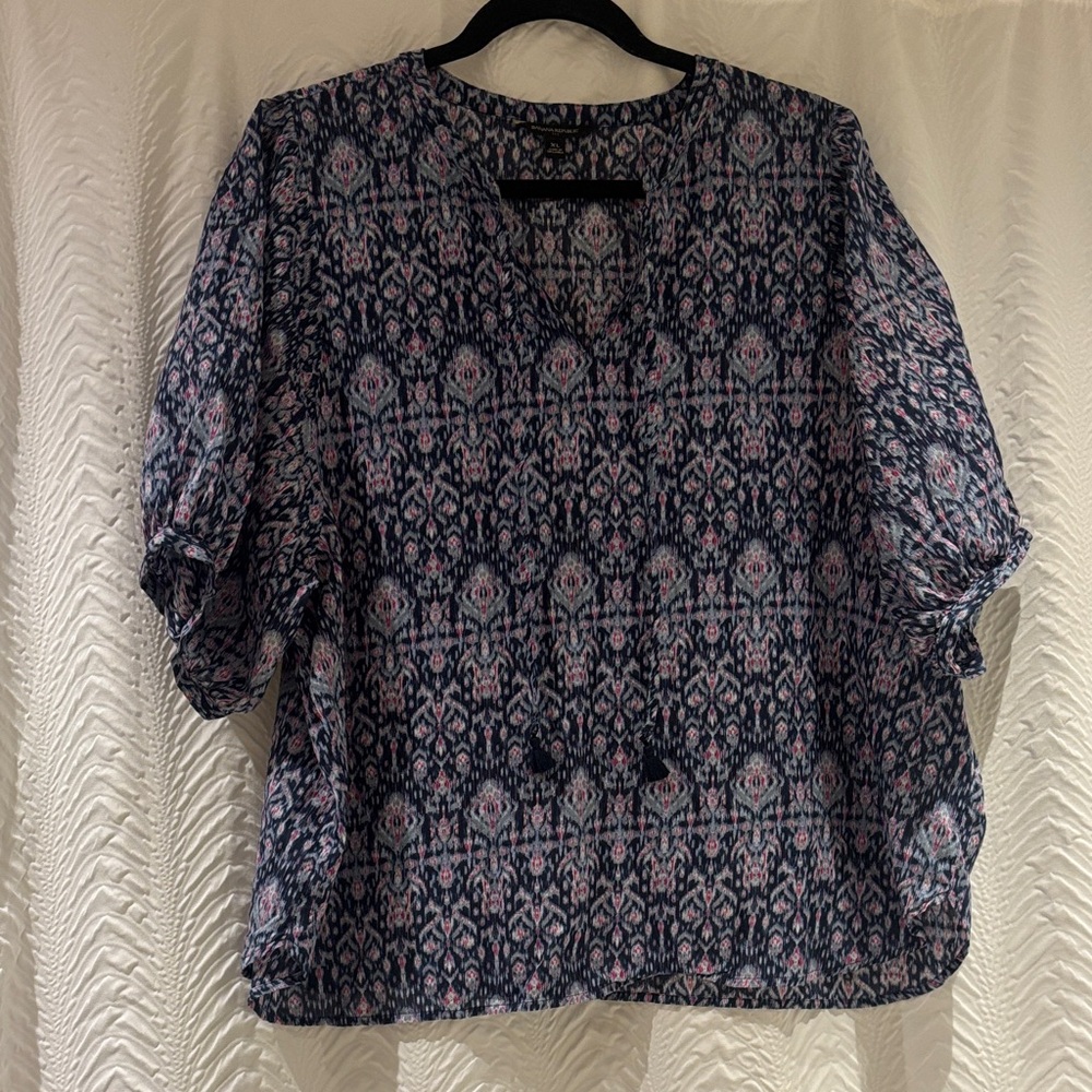 Banana Republic Blue and Pink Patterned Blouse